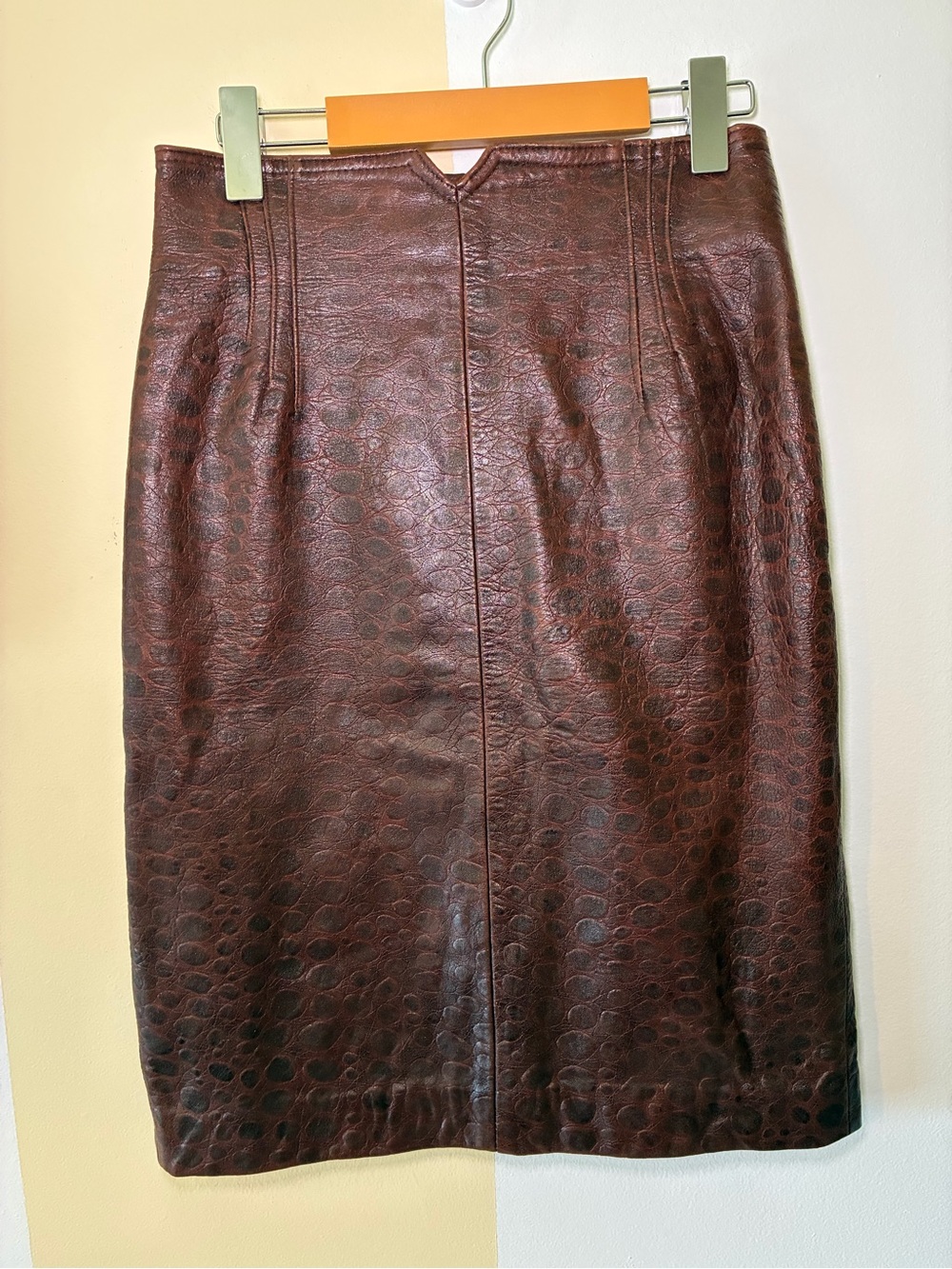 Vintage Liptons Brown Textured Leather Pencil Skirt Size 6 Made in Canada